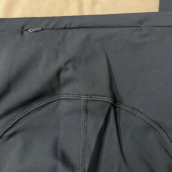 NWOT Lululemon All The Right Places - Picture 5 of 11